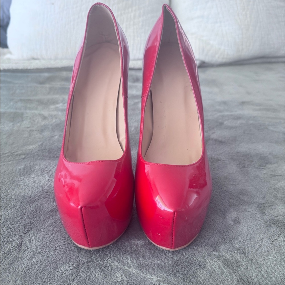 Elegant Red High Heel Pumps - Picture 4 of 10